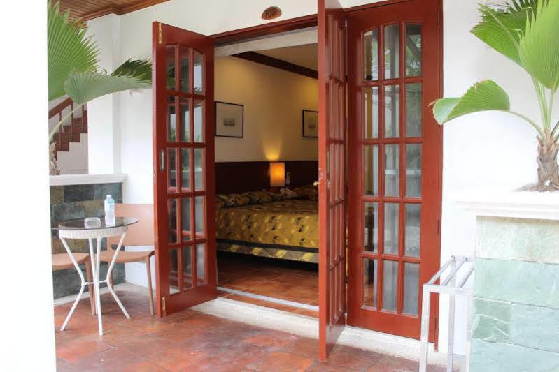 Hey Jude Resort Hotel Balabag  Ngoại thất bức ảnh